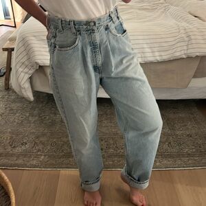 Cinched waist vintage Levi’s
